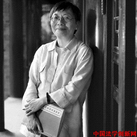 著名法學家、清華大學教授何美歡女士因病逝世