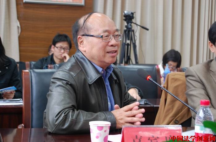 “完善中國(guó)特色社會(huì)主義法律體系研究”系列學(xué)術(shù)報(bào)告會(huì)在人大法學(xué)院?jiǎn)?dòng)