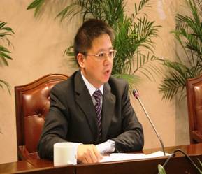 中南大學法學院推動我國首部政府服務(wù)法規(guī)出臺