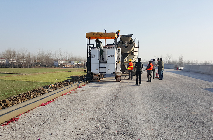 硬路肩是什么？和土路肩有什么區(qū)別？